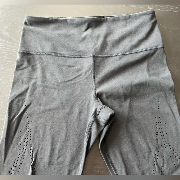 ATHLETA ELATION LASER CUT LEGGINGS - GREAT CONDITION - Picture 4 of 8